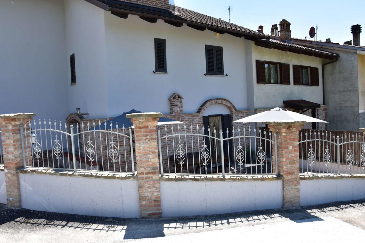 B&B La Dolce Vita Priocca Exterior photo